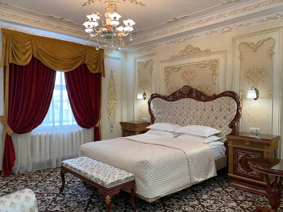 Lion Hotel Astana Exteriör bild