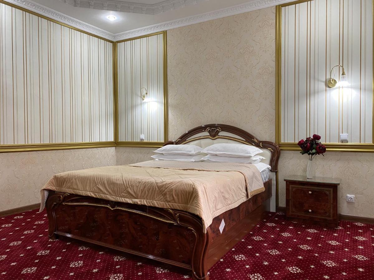 Lion Hotel Astana Exteriör bild