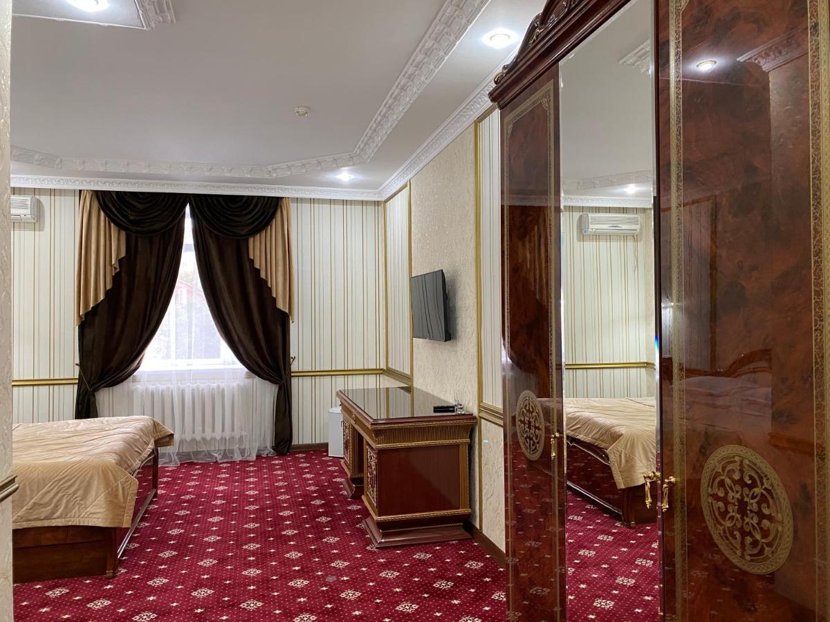 Lion Hotel Astana Exteriör bild