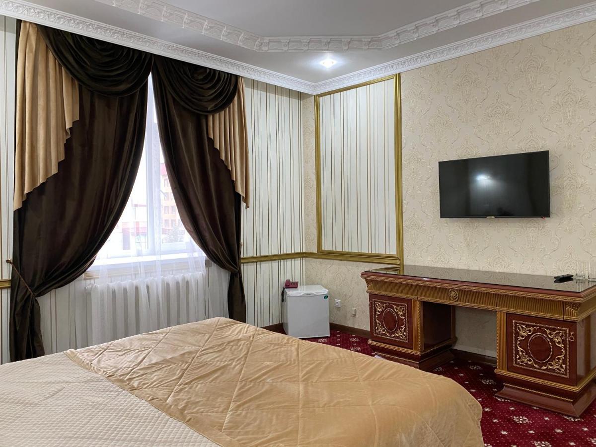 Lion Hotel Astana Exteriör bild